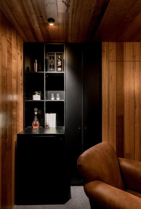 105 Mac Unique Apartments - Accommodation Burleigh 2