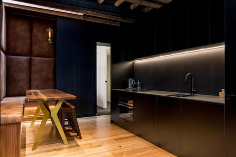 105 Mac Unique Apartments - Accommodation Burleigh 10