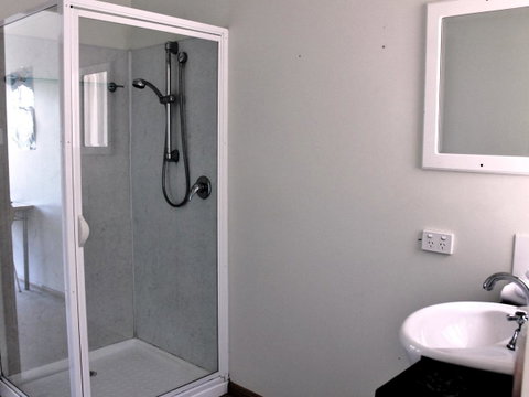 Freycinet Sanctuary 5 - Accommodation Burleigh 8