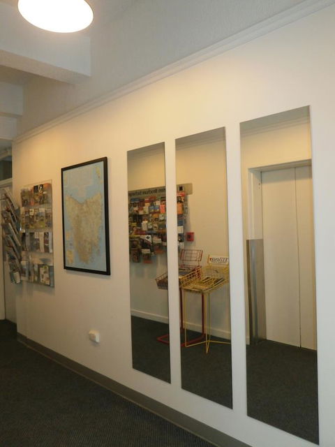 Adina Place Motel Apartments - Accommodation Burleigh 23