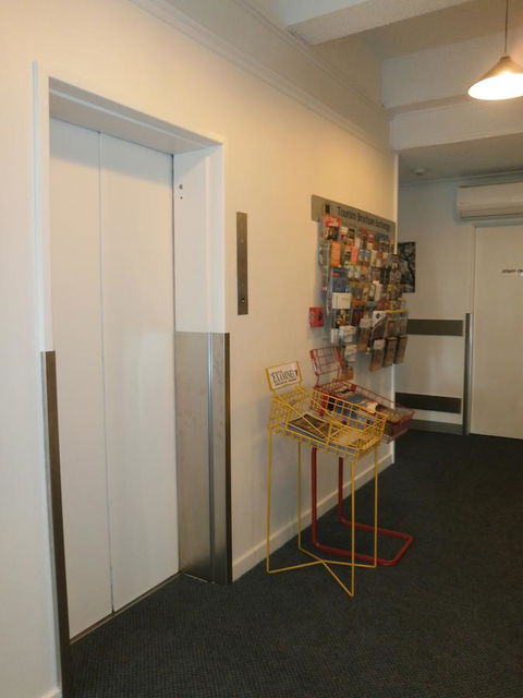 Adina Place Motel Apartments - Accommodation Burleigh 20