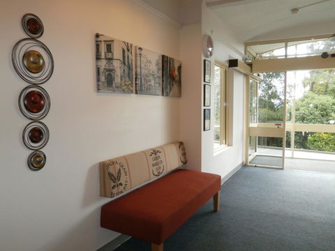 Adina Place Motel Apartments - Accommodation Burleigh 22
