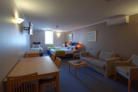 Hobart Waterfront Apartments - Accommodation Burleigh 18