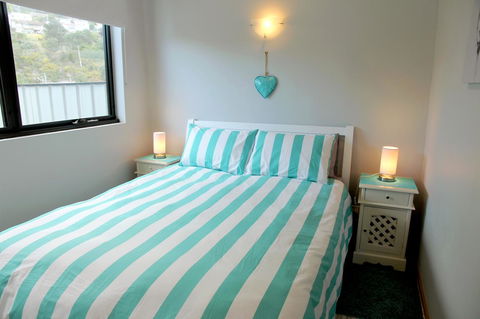 Kingston Beach-House Retreat - Accommodation Burleigh 14