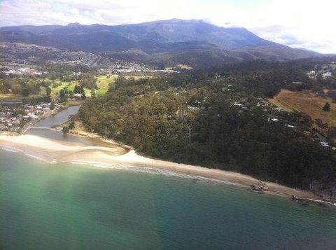 Kingston Beach-House Retreat - Accommodation Burleigh 3