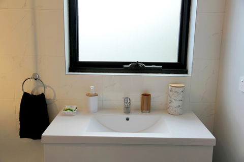 Kingston Beach-House Retreat - Accommodation Burleigh 1