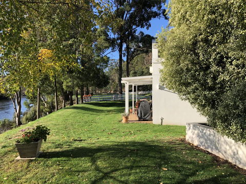 Forth River Cottage - Accommodation Burleigh 10