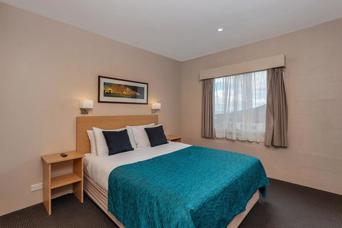Bay View Villas - Accommodation Burleigh 4