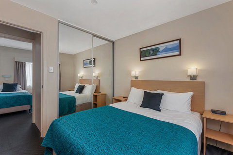 Bay View Villas - Accommodation Burleigh 24