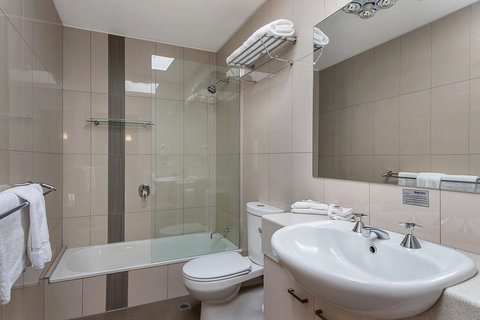 Bay View Villas - Accommodation Burleigh 34