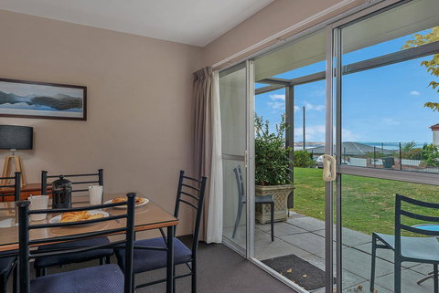 Bay View Villas - Accommodation Burleigh 8