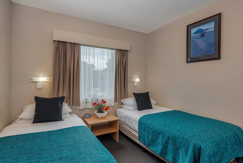 Bay View Villas - Accommodation Burleigh 32