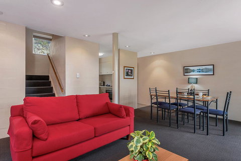 Bay View Villas - Accommodation Burleigh 6