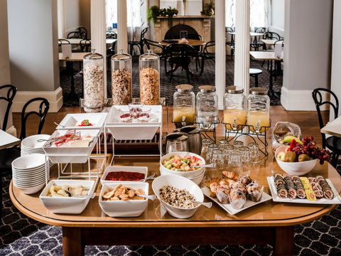 Salamanca Suites - Accommodation Burleigh 1