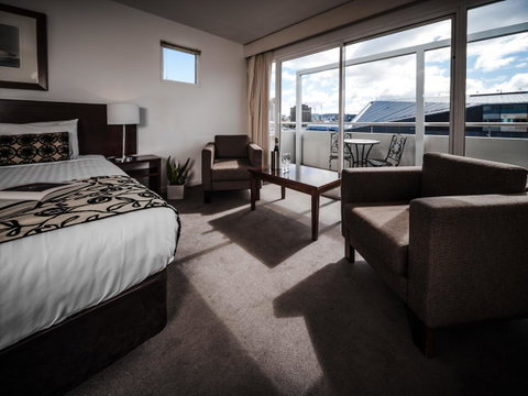 Salamanca Suites - Accommodation Burleigh 0