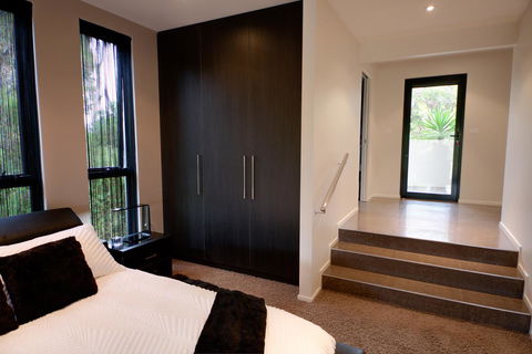Amare Beachside Luxury - Accommodation Burleigh 12