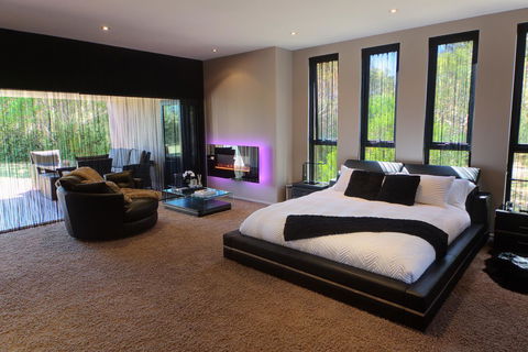 Amare Beachside Luxury - Accommodation Burleigh 10