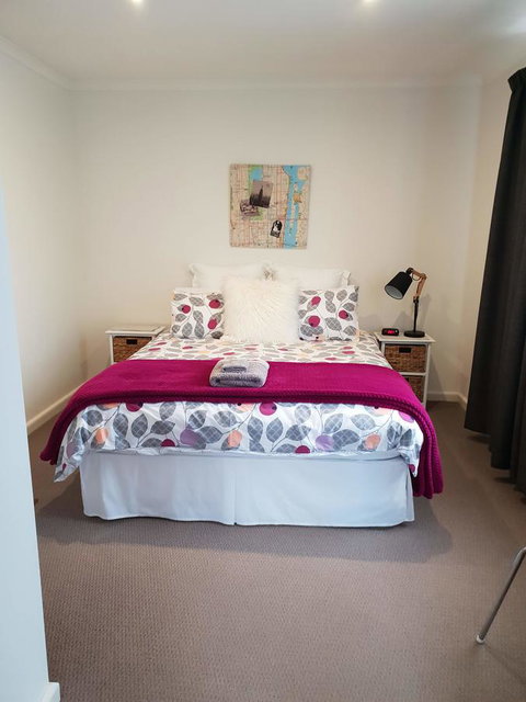 Driftwood-Cottage - Accommodation Burleigh 8