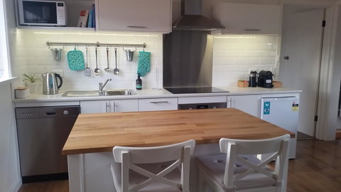 Driftwood-Cottage - Accommodation Burleigh 1