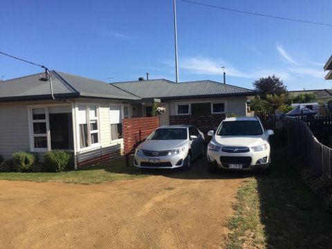 Driftwood-Cottage - Accommodation Burleigh 15