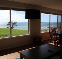 Penguin Seaside Farm - Accommodation Burleigh