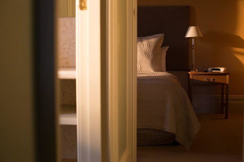 Grande Vue Hotel - Accommodation Burleigh 13