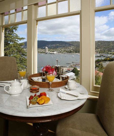 Grande Vue Hotel - Accommodation Burleigh 19