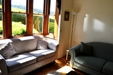 Belton Apartments-Hedge Cottage - Accommodation Burleigh 19
