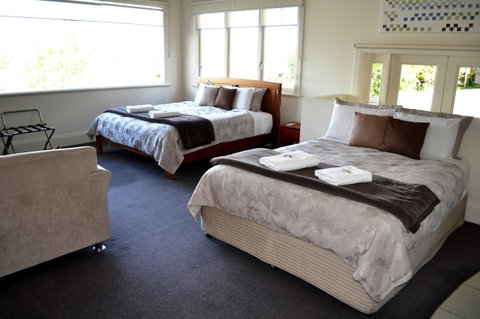 Belton Apartments-Hedge Cottage - Accommodation Burleigh 17