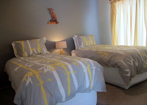 Elm Trees Accommodation @ Ross - Accommodation Burleigh 9