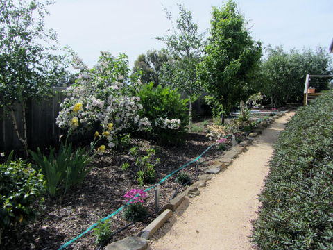 Elm Trees Accommodation @ Ross - Accommodation Burleigh 5
