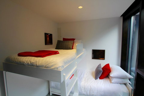 Old Bishop\'s Quarters Heritage, Modern & Unique Accommodation - Accommodation Burleigh 3