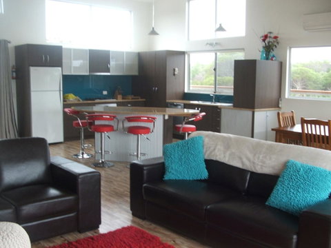Seymour Waves - Accommodation Burleigh 7