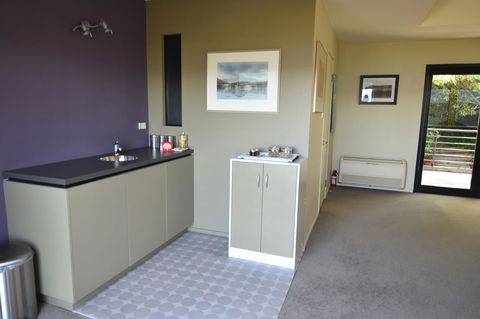 Studioat10 - Accommodation Burleigh 26