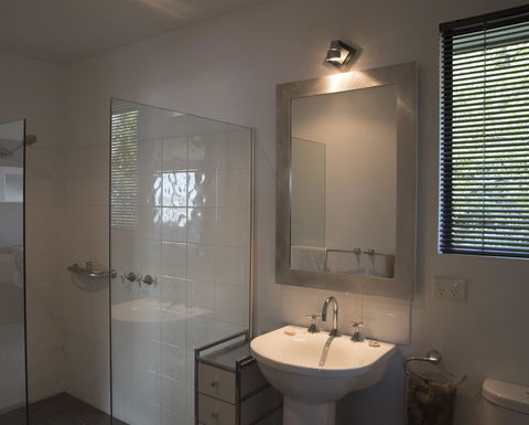 Studioat10 - Accommodation Burleigh 12