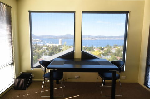 Studioat10 - Accommodation Burleigh 17