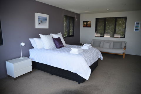 Studioat10 - Accommodation Burleigh 8