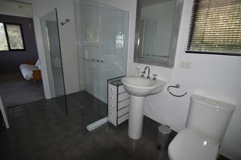 Studioat10 - Accommodation Burleigh 13