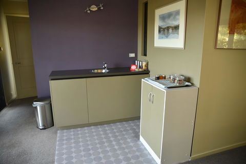 Studioat10 - Accommodation Burleigh 19