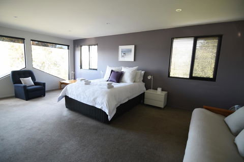 Studioat10 - Accommodation Burleigh 2