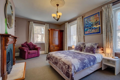 Maison Del Mar - Accommodation Burleigh 9