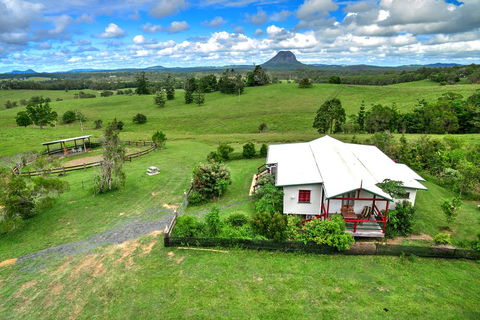 Noosa Avalon Farm Cottages - Accommodation Burleigh 1