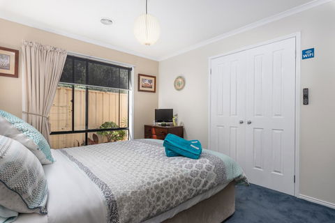 North Essendon B & B Melbourne Airport - Accommodation Burleigh 3