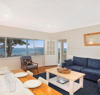 Ocean Blue Apartment One - oceanfront apartment - Accommodation Burleigh