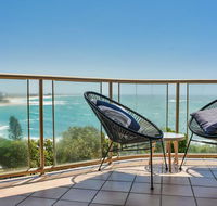 Ocean Front Moffat Beach Private Rooftop Terrace Walk to cafe's restaurants - Accommodation Burleigh
