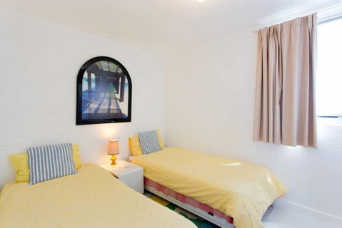 Ocean Harbour Views - Accommodation Burleigh 3