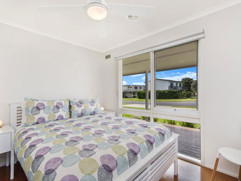 Ocean Spray Retreat - Accommodation Burleigh 3