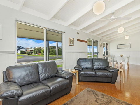 Ocean Spray Retreat - Accommodation Burleigh 1