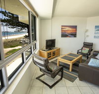 Oceanside Resort - Absolute Beachfront Apartments - Accommodation Burleigh