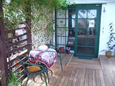 Old Miners' Cottages Bed And Breakfast - Accommodation Burleigh 1